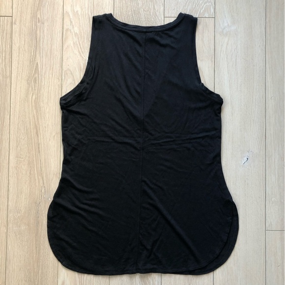 Aritzia Babaton Zayn V Neck Tank Top Relaxed Fit in Black Size XS - Picture 11 of 12
